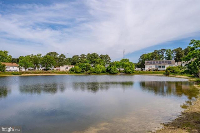 16 WINDSWEPT DR, Berlin, MD 21811