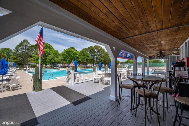 16 WINDSWEPT DR, Berlin, MD 21811