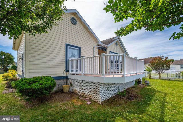 16 WINDSWEPT DR, Berlin, MD 21811