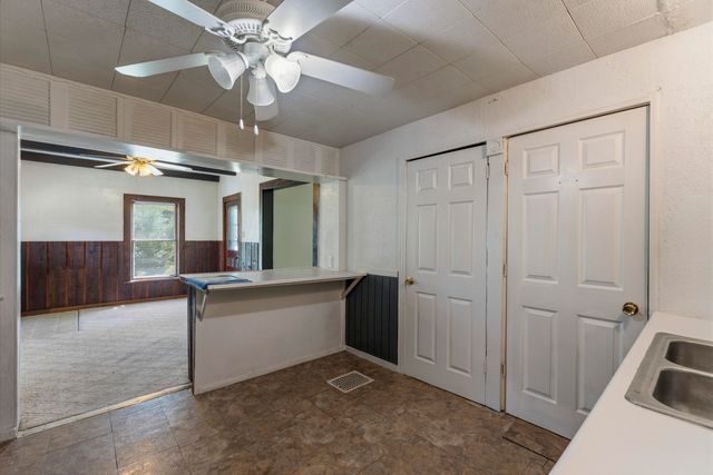 319 S 5th Street, Niles, MI 49120