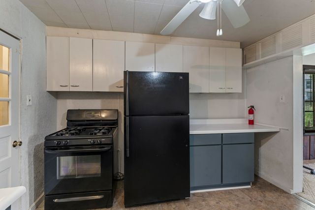 319 S 5th Street, Niles, MI 49120