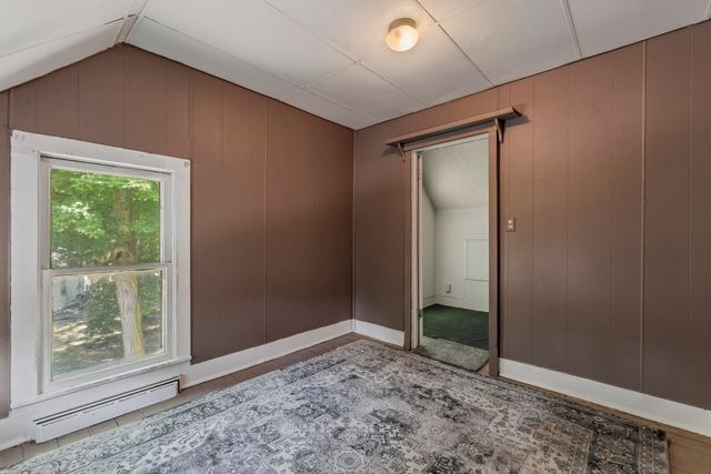 319 S 5th Street, Niles, MI 49120