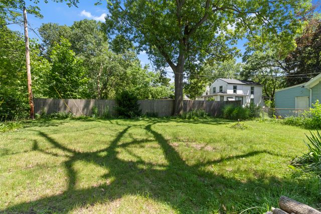 319 S 5th Street, Niles, MI 49120