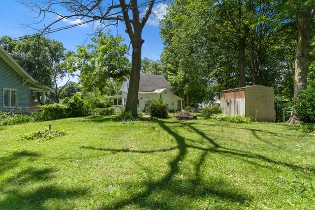 319 S 5th Street, Niles, MI 49120