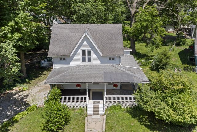 319 S 5th Street, Niles, MI 49120