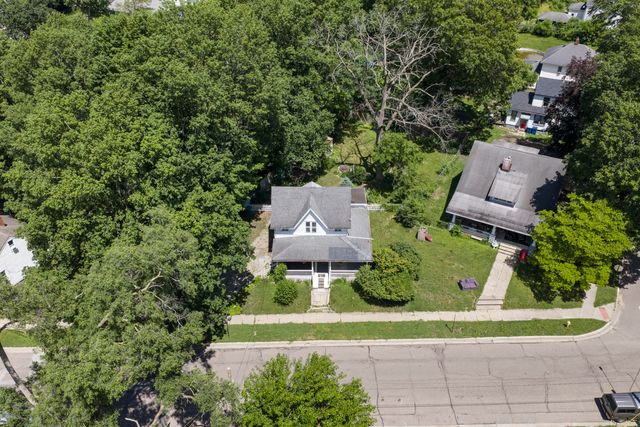 319 S 5th Street, Niles, MI 49120
