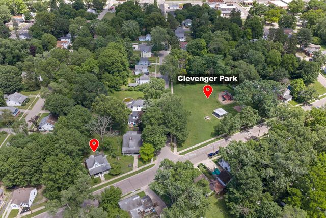 319 S 5th Street, Niles, MI 49120