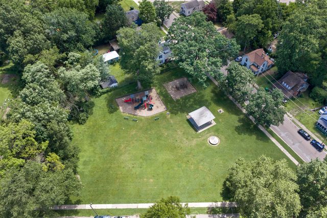 319 S 5th Street, Niles, MI 49120