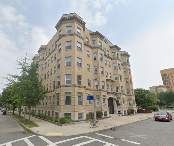 14 Palace Rd 12A, Boston, MA 02115