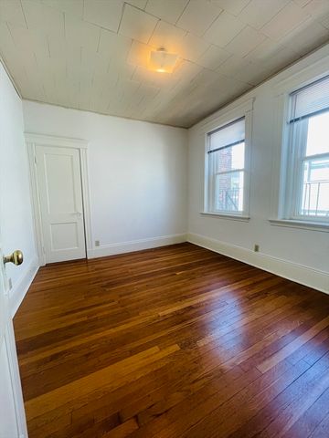 14 Palace Rd 12A, Boston, MA 02115