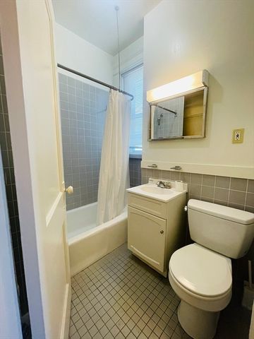 14 Palace Rd 12A, Boston, MA 02115