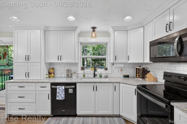 28817 Cedarama Drive, Porter Township, MI 49067