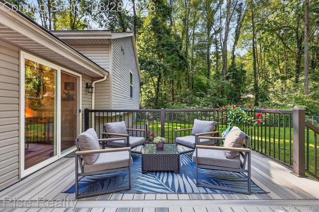 28817 Cedarama Drive, Porter Township, MI 49067