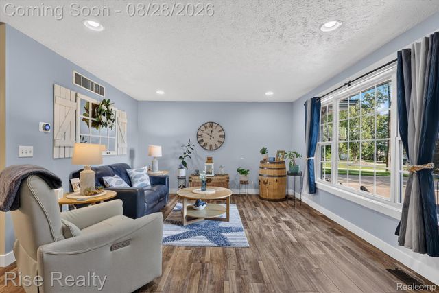 28817 Cedarama Drive, Porter Township, MI 49067