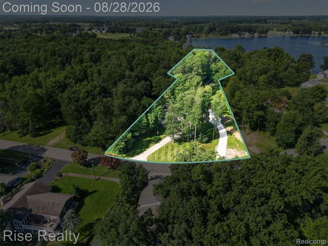 28817 Cedarama Drive, Porter Township, MI 49067