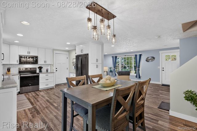 28817 Cedarama Drive, Porter Township, MI 49067
