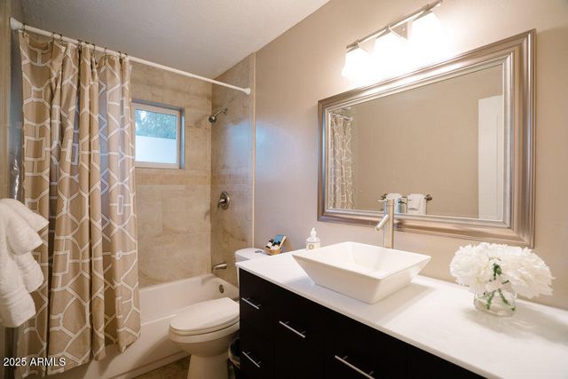 6705 E 1ST Avenue, Scottsdale, AZ 85251