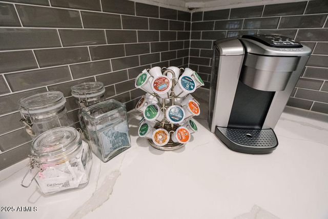 6705 E 1ST Avenue, Scottsdale, AZ 85251