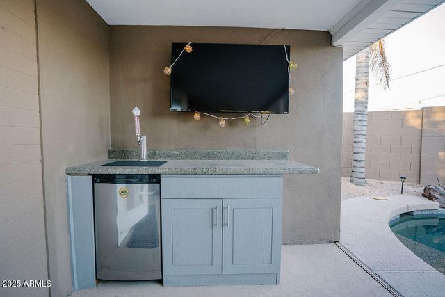 6705 E 1ST Avenue, Scottsdale, AZ 85251