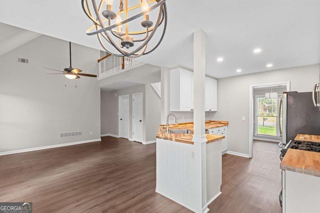 602 Overhill Drive, Woodstock, GA 30189