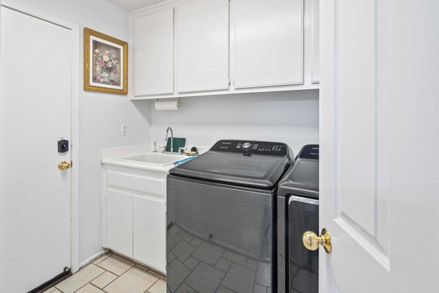 26089 Salinger Lane, Stevenson Ranch, CA 91381