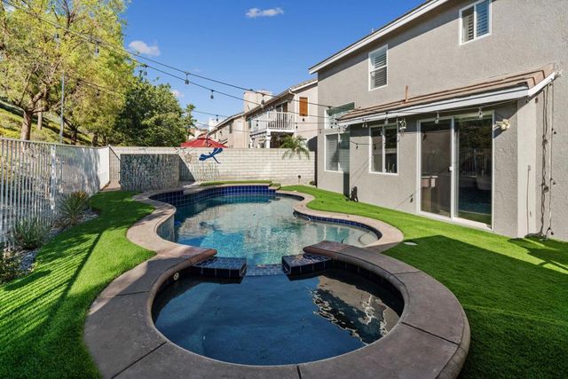 26089 Salinger Lane, Stevenson Ranch, CA 91381