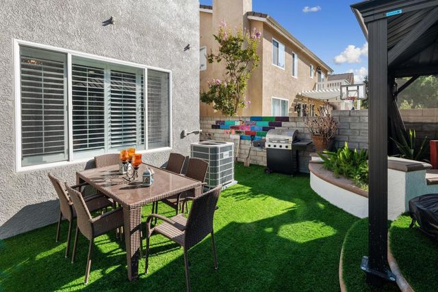 26089 Salinger Lane, Stevenson Ranch, CA 91381