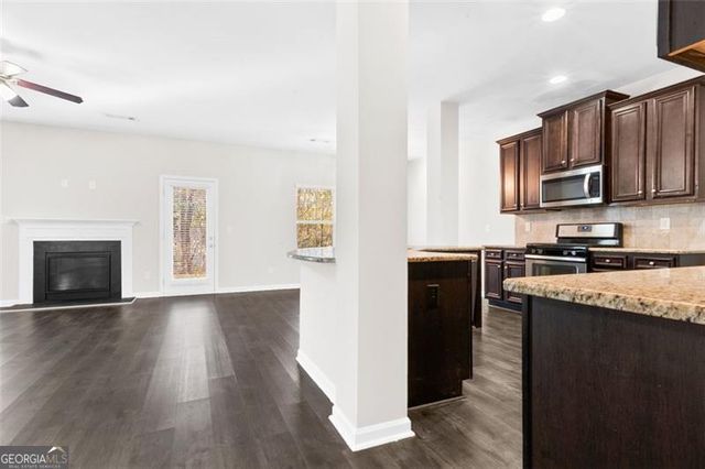 424 LIVE OAK, Loganville, GA 30052