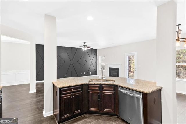 424 LIVE OAK, Loganville, GA 30052