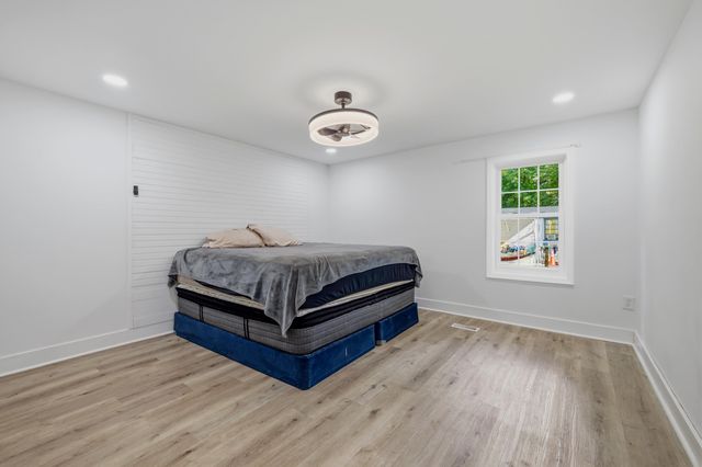 391 Di-Cindy Ln., Murrells Inlet, SC 29576