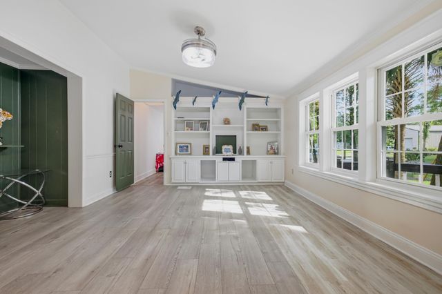 391 Di-Cindy Ln., Murrells Inlet, SC 29576