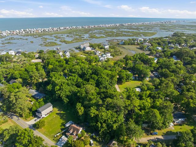 391 Di-Cindy Ln., Murrells Inlet, SC 29576
