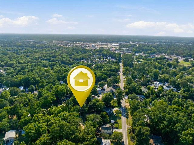 391 Di-Cindy Ln., Murrells Inlet, SC 29576