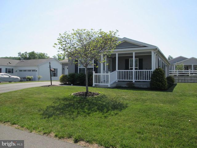 22 FINCH DR N, Bechtelsville, PA 19505