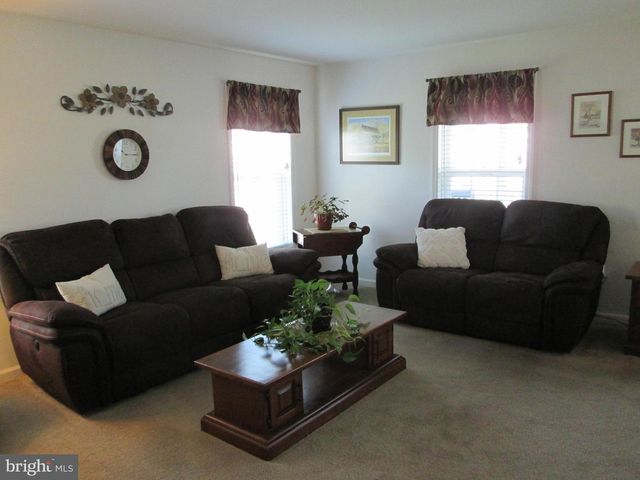 22 FINCH DR N, Bechtelsville, PA 19505