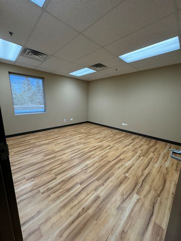 1585 Beverly Court 112, Aurora, IL 60502
