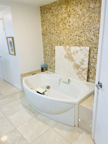 16275 Collins Avenue, Sunny Isles Beach, FL 33160