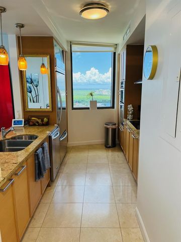 16275 Collins Avenue, Sunny Isles Beach, FL 33160