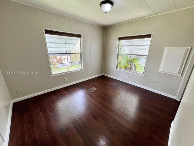 10550 W State Road 84 244, Davie, FL 33324