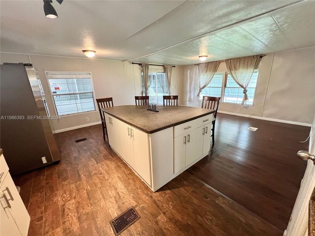 10550 W State Road 84 244, Davie, FL 33324