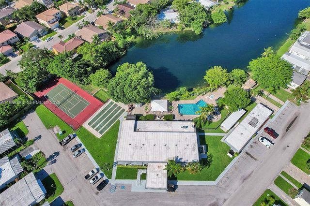 10550 W State Road 84 244, Davie, FL 33324