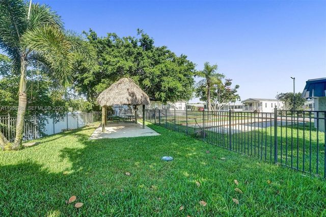 10550 W State Road 84 244, Davie, FL 33324