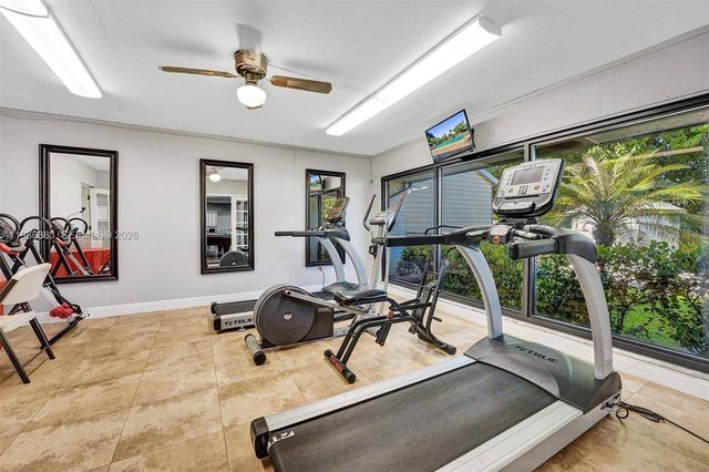 10550 W State Road 84 244, Davie, FL 33324