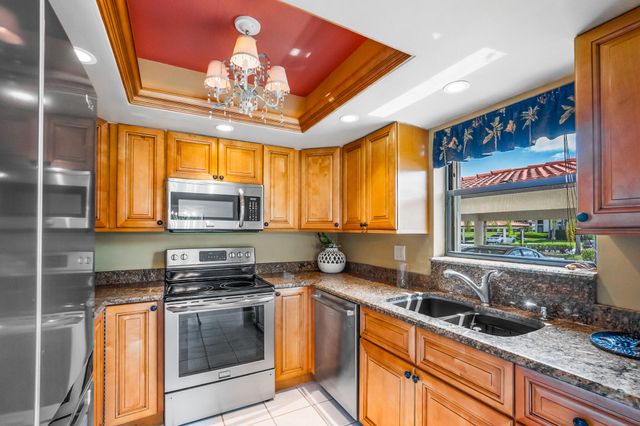361 SW South River Drive 101, Stuart, FL 34997