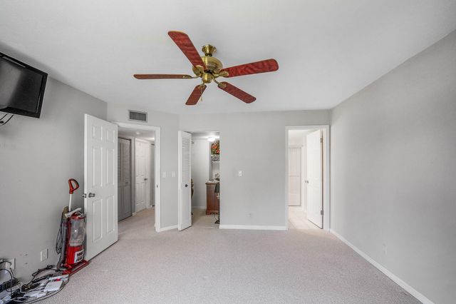 361 SW South River Drive 101, Stuart, FL 34997