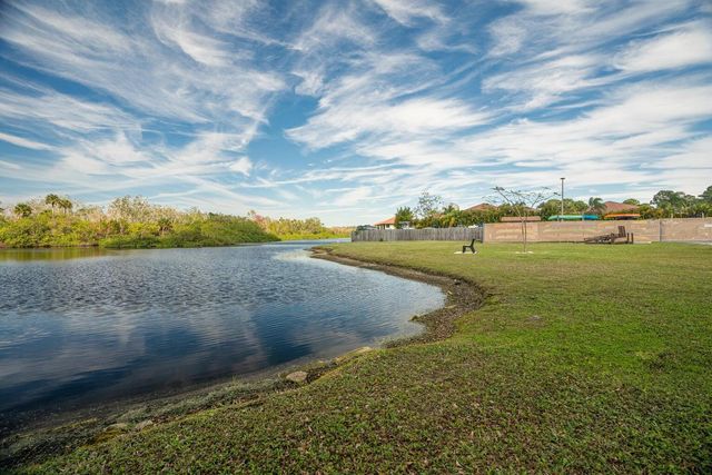 361 SW South River Drive 101, Stuart, FL 34997