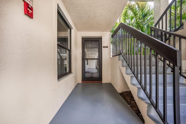 361 SW South River Drive 101, Stuart, FL 34997