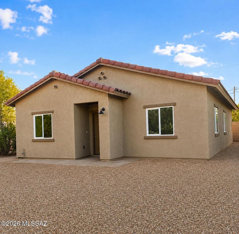 4477 N Pomona Avenue, Tucson, AZ 85705