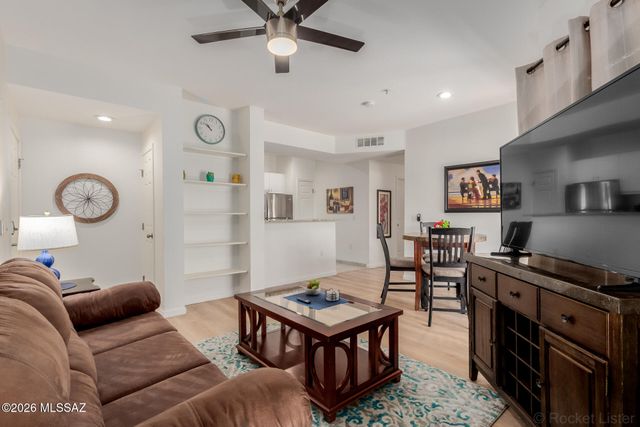 5400 E Williams Blvd Apt 7303, Tucson, AZ 85711