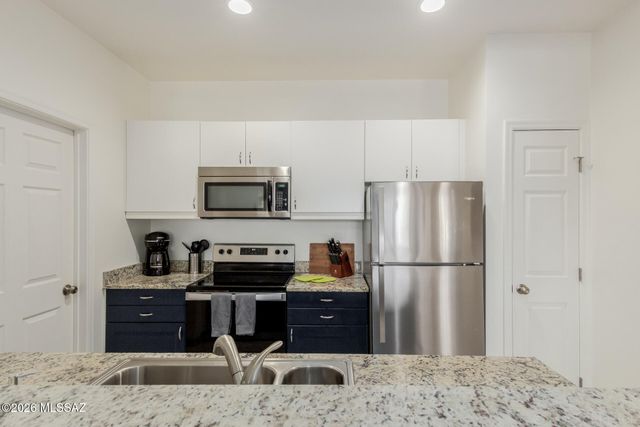 5400 E Williams Blvd Apt 7303, Tucson, AZ 85711